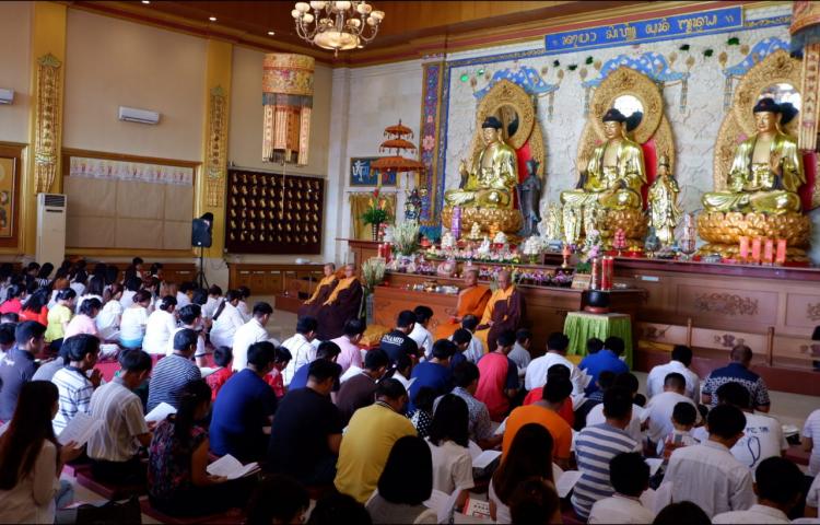 Rangkaian Perayaan Tri Suci Waisak di Vihara Buddha Dharma