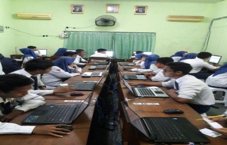 Ujian (UAMBNBK) Madrasah Berlangsung Kondusif di Badung